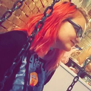 Meet your Posher, Halee